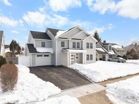 25 Furrow Lane Levittown NY 11756