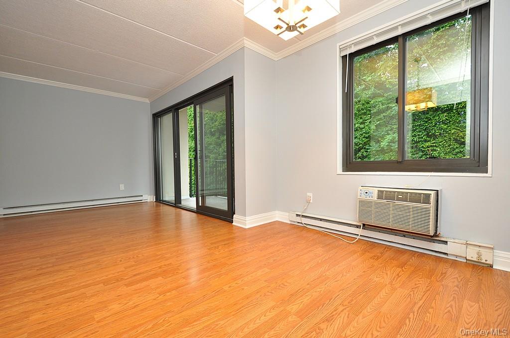 Yonkers, New York 10710, United States, 1 Bedroom Bedrooms, ,1 BathroomBathrooms,Residential,Active,216628
