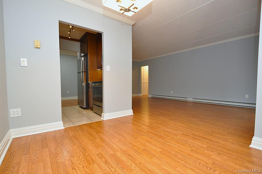 Yonkers, New York 10710, United States, 1 Bedroom Bedrooms, ,1 BathroomBathrooms,Residential,Active,216628