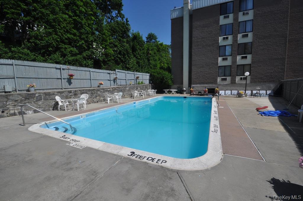 Yonkers, New York 10710, United States, 1 Bedroom Bedrooms, ,1 BathroomBathrooms,Residential,Active,216628