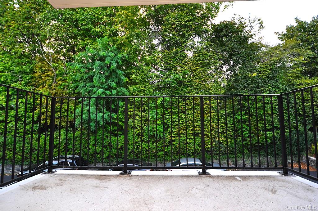 Yonkers, New York 10710, United States, 1 Bedroom Bedrooms, ,1 BathroomBathrooms,Residential,Active,216628