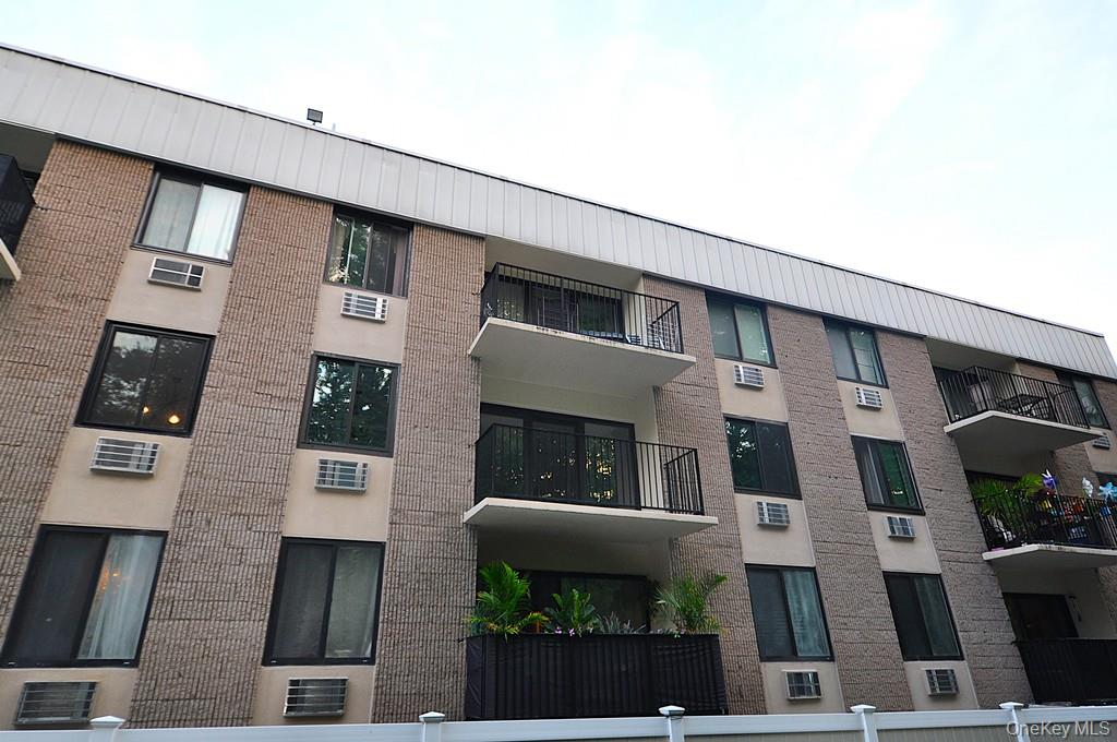 Yonkers, New York 10710, United States, 1 Bedroom Bedrooms, ,1 BathroomBathrooms,Residential,Active,216628