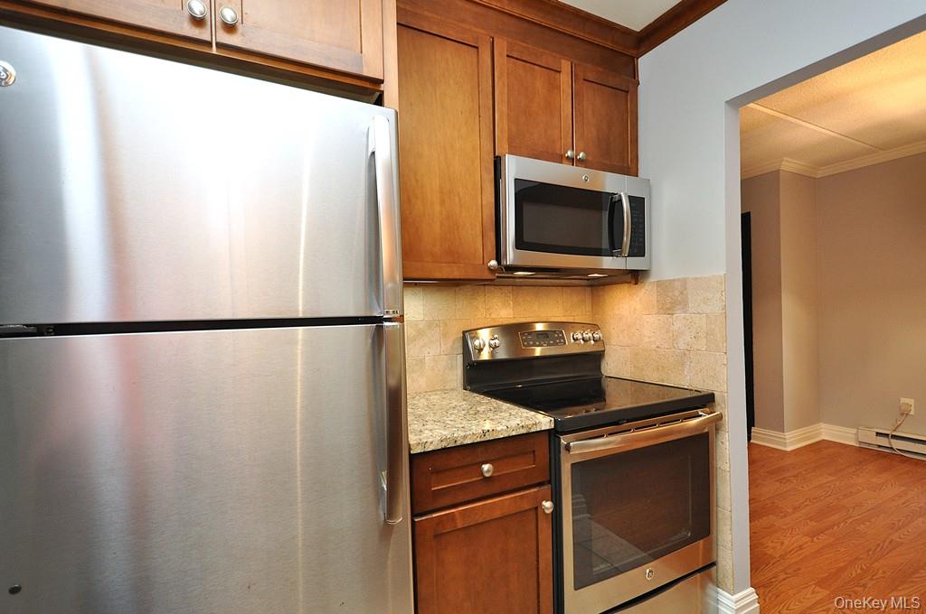Yonkers, New York 10710, United States, 1 Bedroom Bedrooms, ,1 BathroomBathrooms,Residential,Active,216628