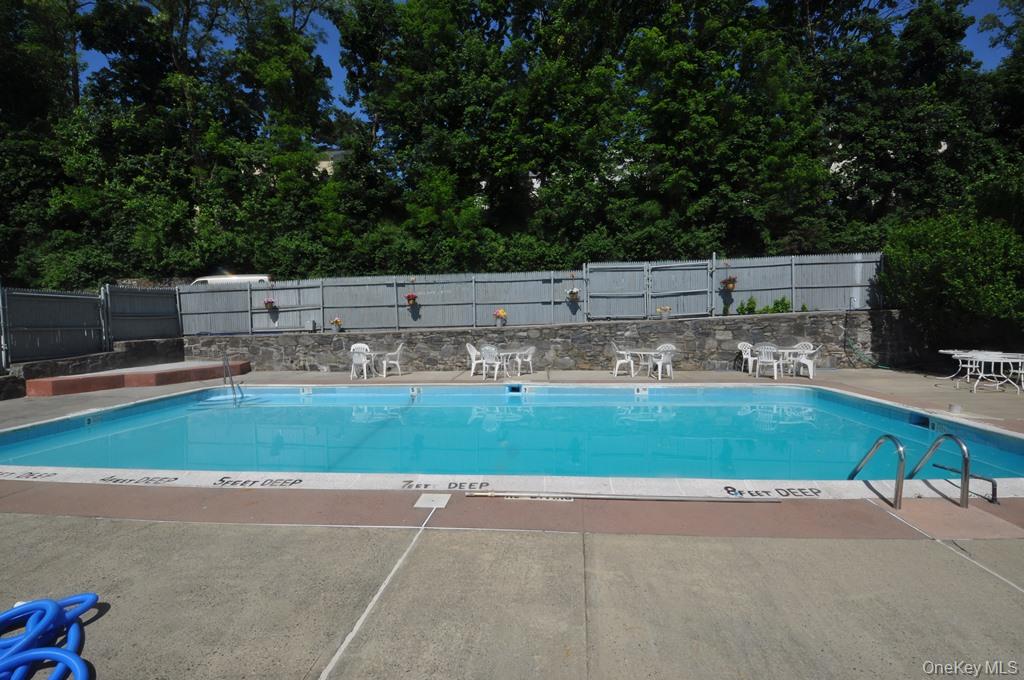 Yonkers, New York 10710, United States, 1 Bedroom Bedrooms, ,1 BathroomBathrooms,Residential,Active,216628