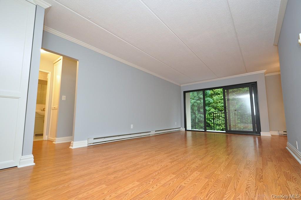Yonkers, New York 10710, United States, 1 Bedroom Bedrooms, ,1 BathroomBathrooms,Residential,Active,216628