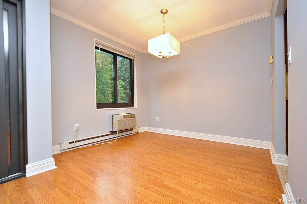 Yonkers, New York 10710, United States, 1 Bedroom Bedrooms, ,1 BathroomBathrooms,Residential,Active,216628