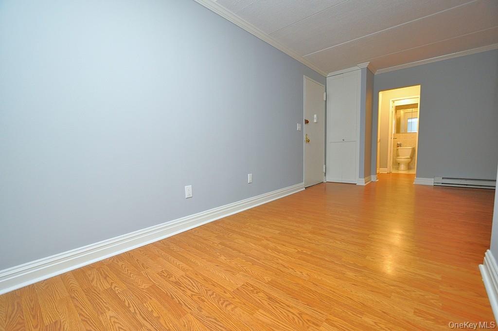 Yonkers, New York 10710, United States, 1 Bedroom Bedrooms, ,1 BathroomBathrooms,Residential,Active,216628