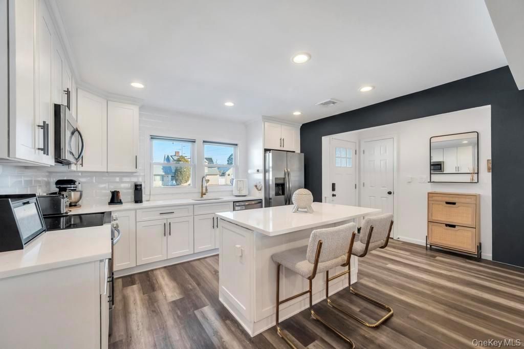 Photo of 10 Petal Lane, Hicksville, NY 11801 (MLS # 956331)