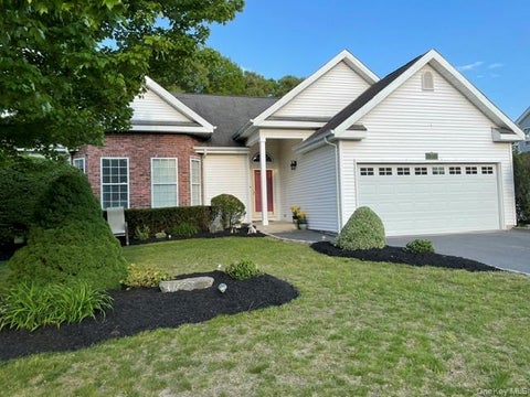 Homes For Sale - 87 Summerfield Drive<br/> Holtsville, NY 11742