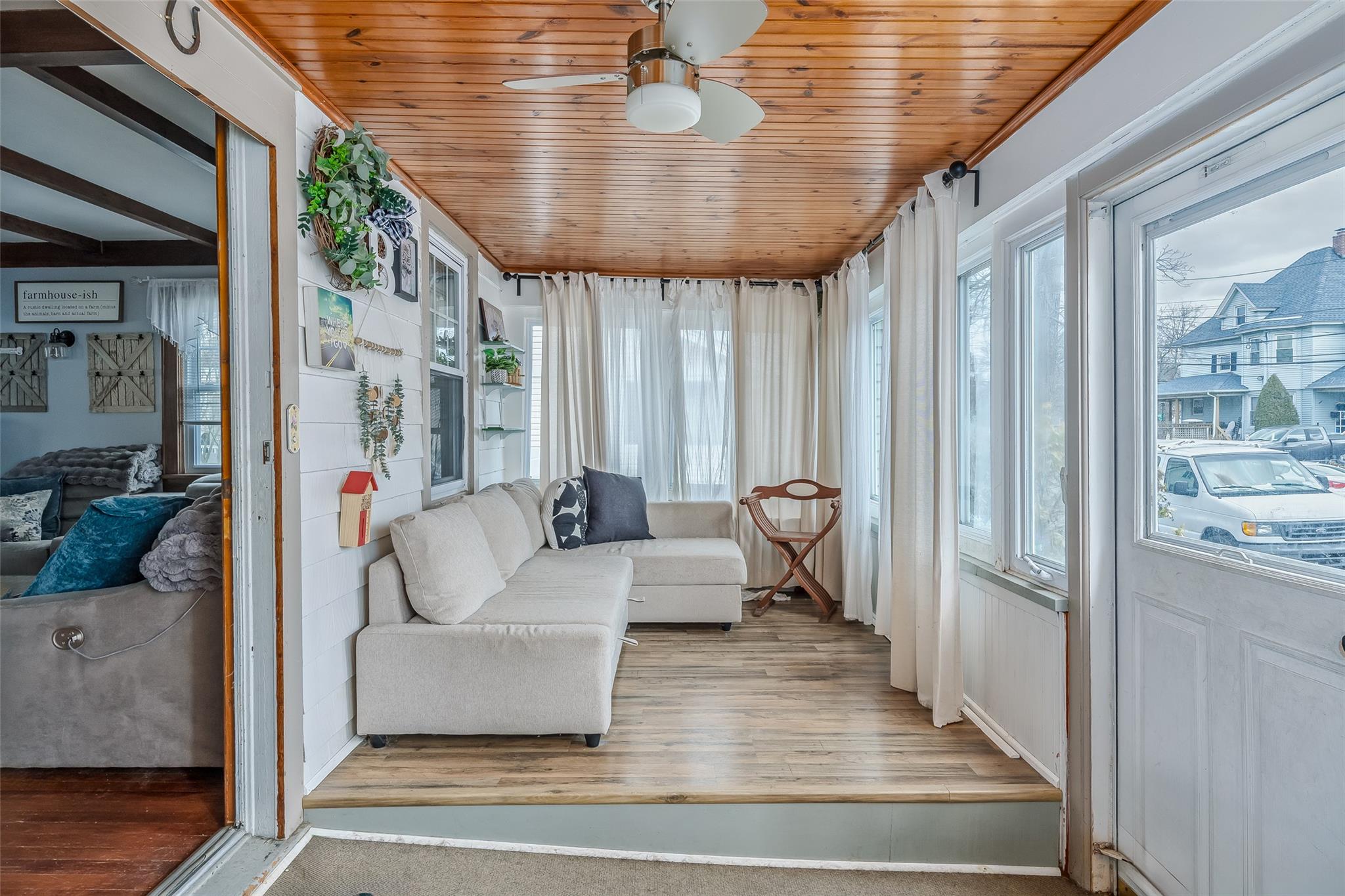 2982 N Bayview Court, Oceanside, New York image 4
