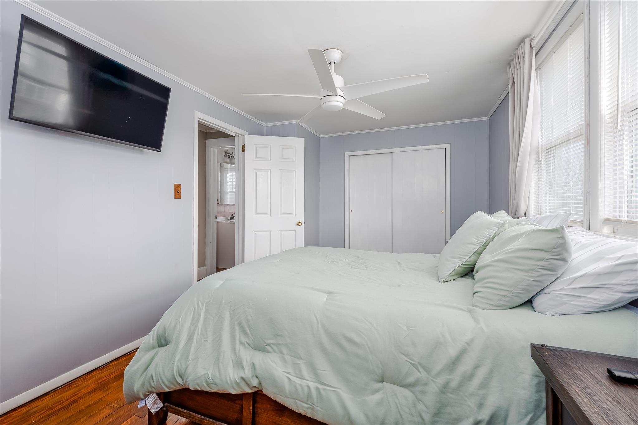 2982 N Bayview Court, Oceanside, New York image 31