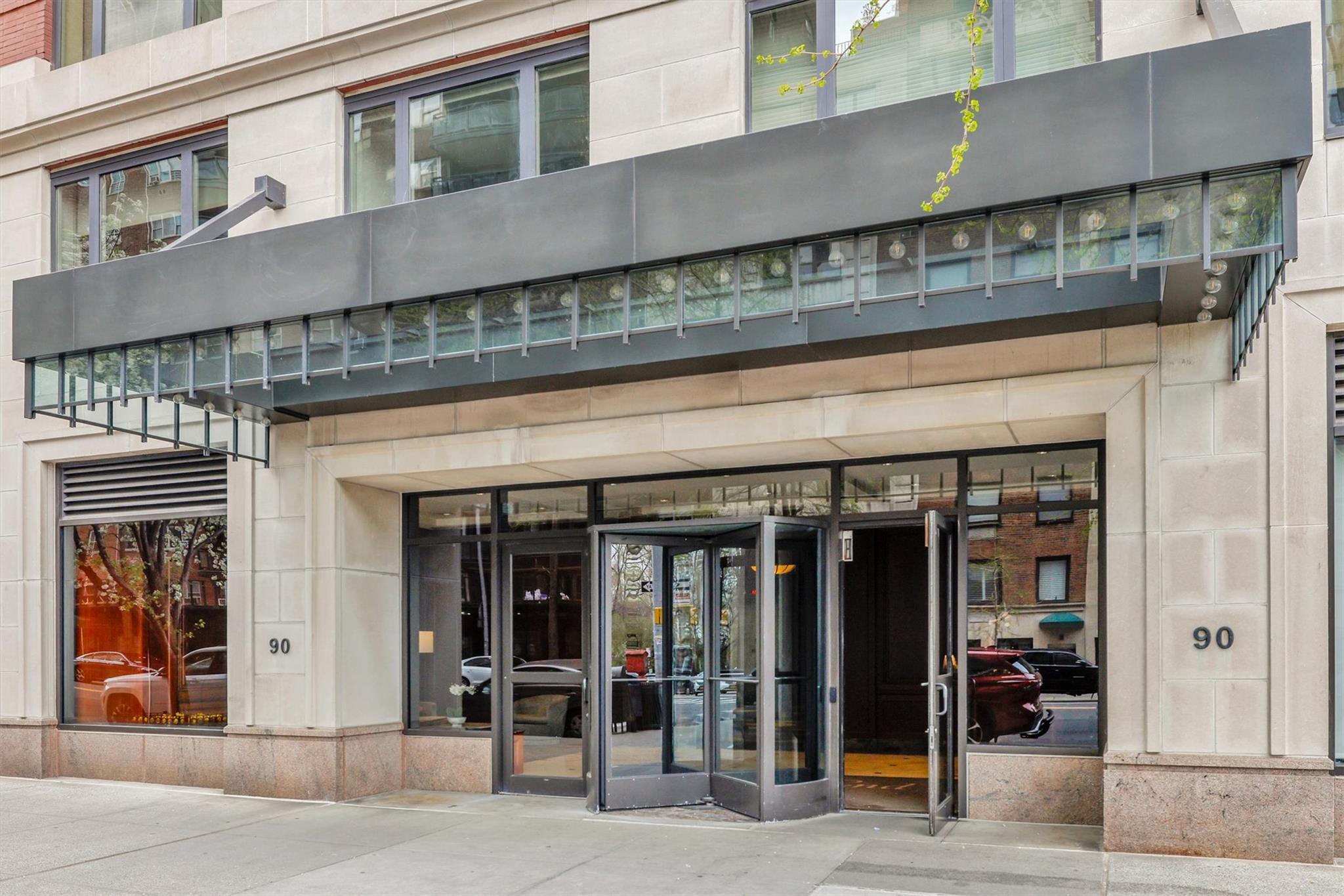 90 E End Avenue 10B