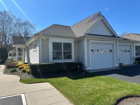 5 White Oak Court 5 Coram NY 11727