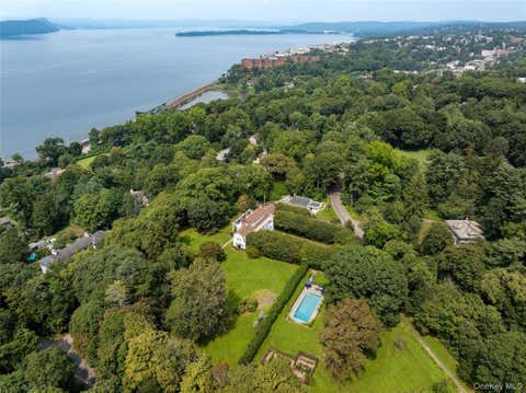 Homes For Sale - 36 Revolutionary Road<br/> Briarcliff Manor, NY 10510