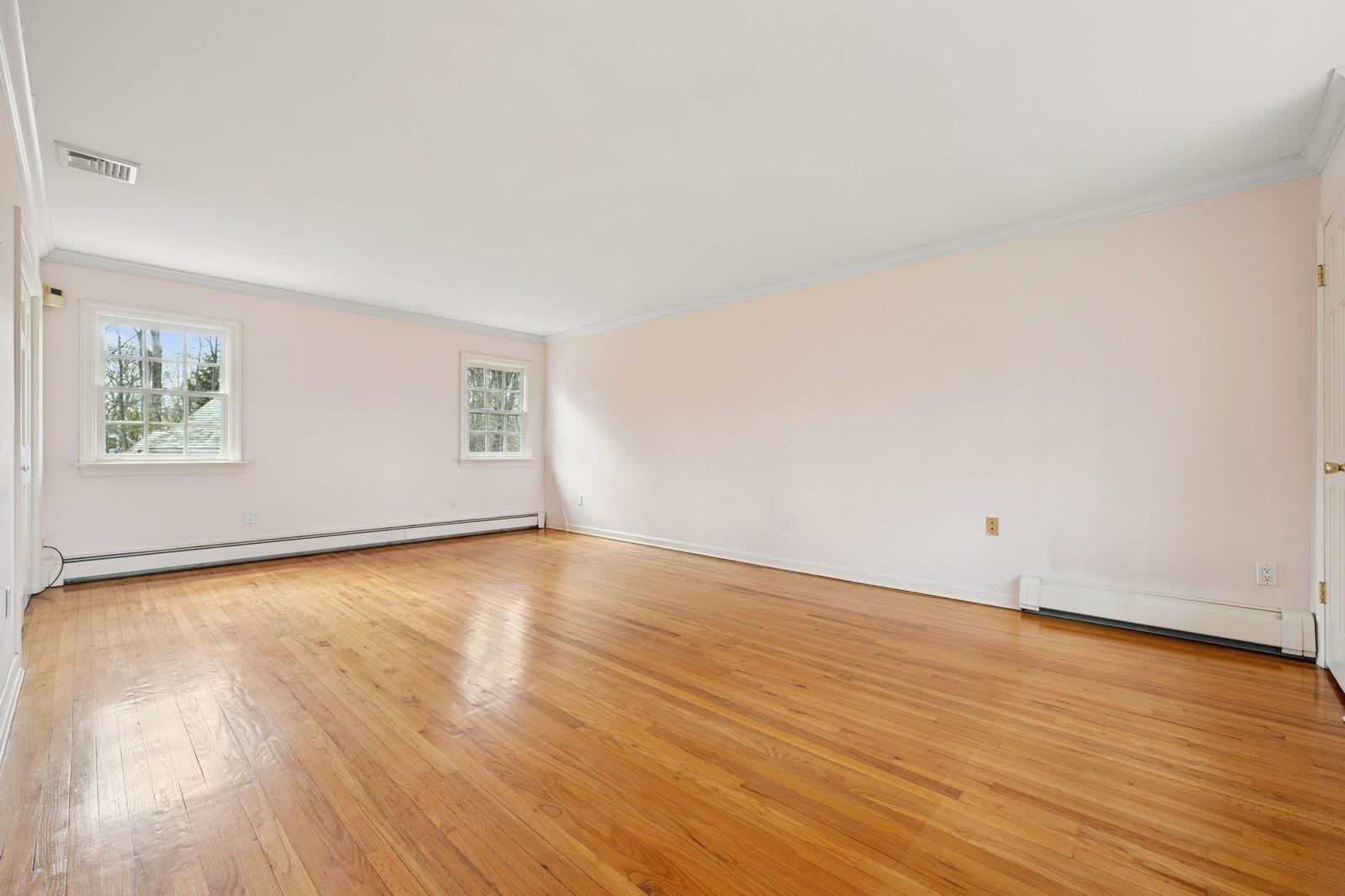 22 Druid Hill Road, Port Jefferson, New York image 29