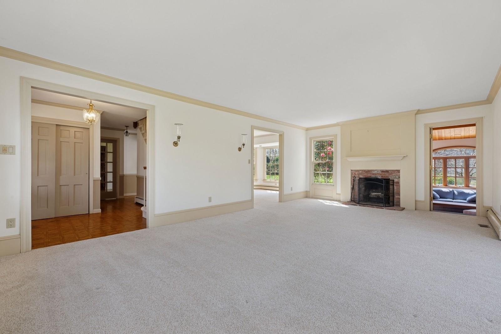 22 Druid Hill Road, Port Jefferson, New York image 25