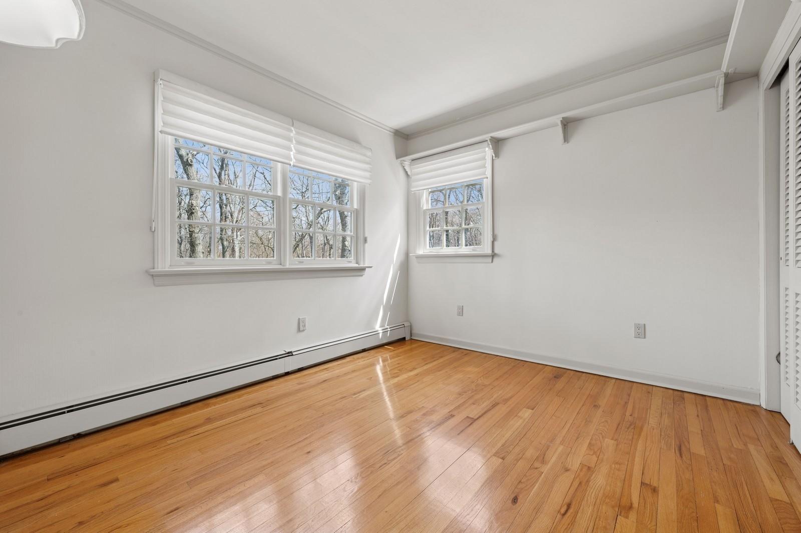 22 Druid Hill Road, Port Jefferson, New York image 19