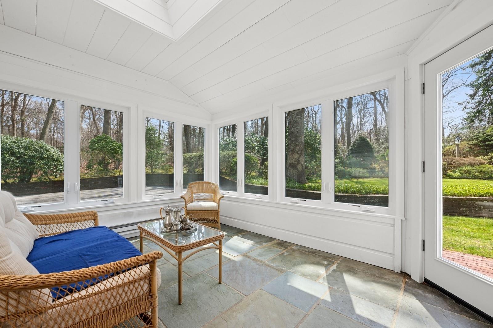 22 Druid Hill Road, Port Jefferson, New York image 23
