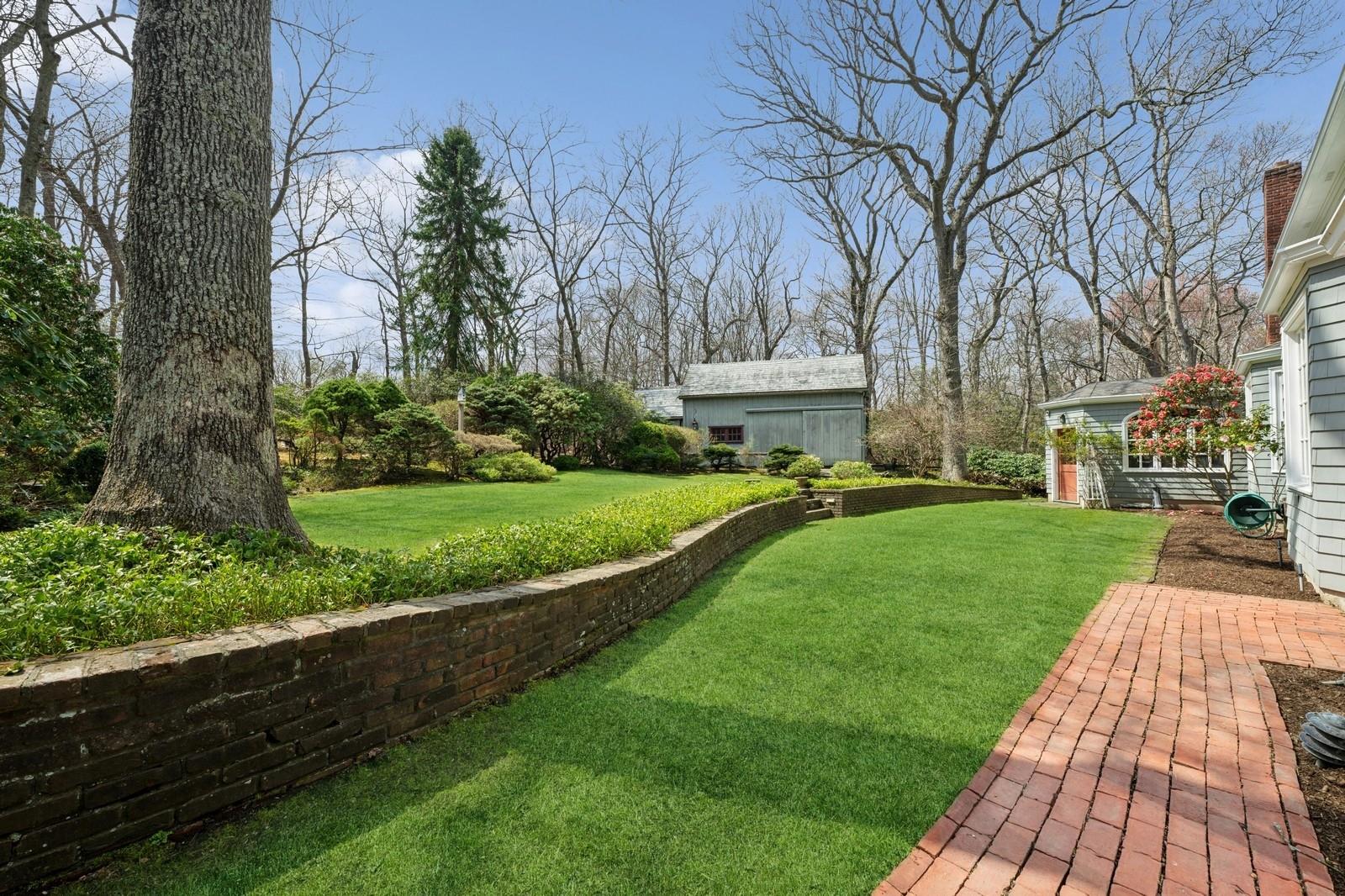 22 Druid Hill Road, Port Jefferson, New York image 33