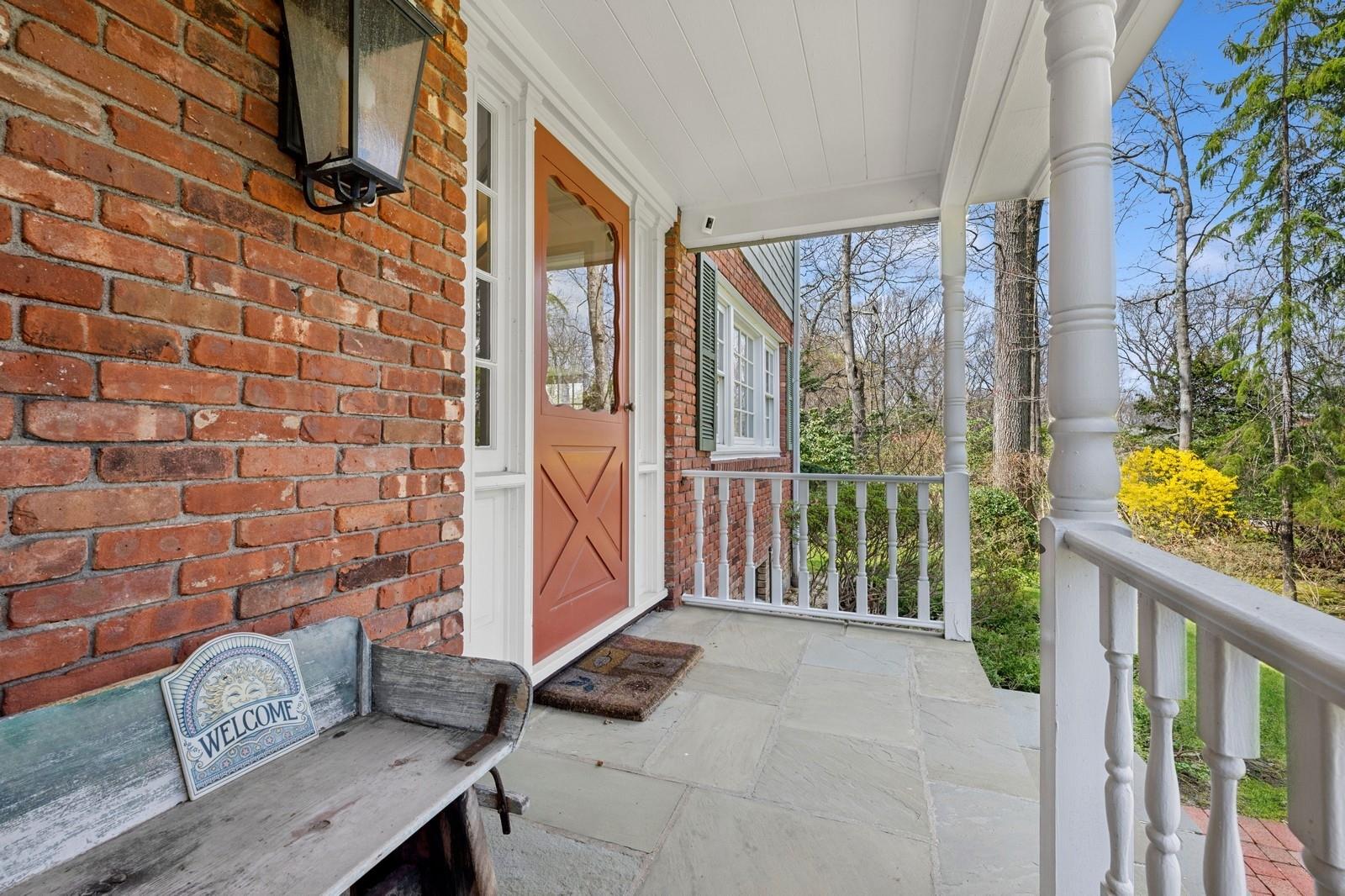22 Druid Hill Road, Port Jefferson, New York image 6