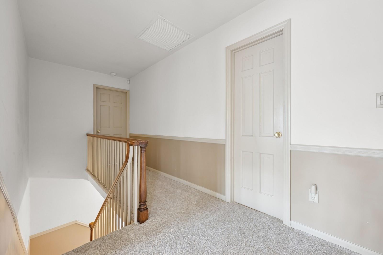 22 Druid Hill Road, Port Jefferson, New York image 17