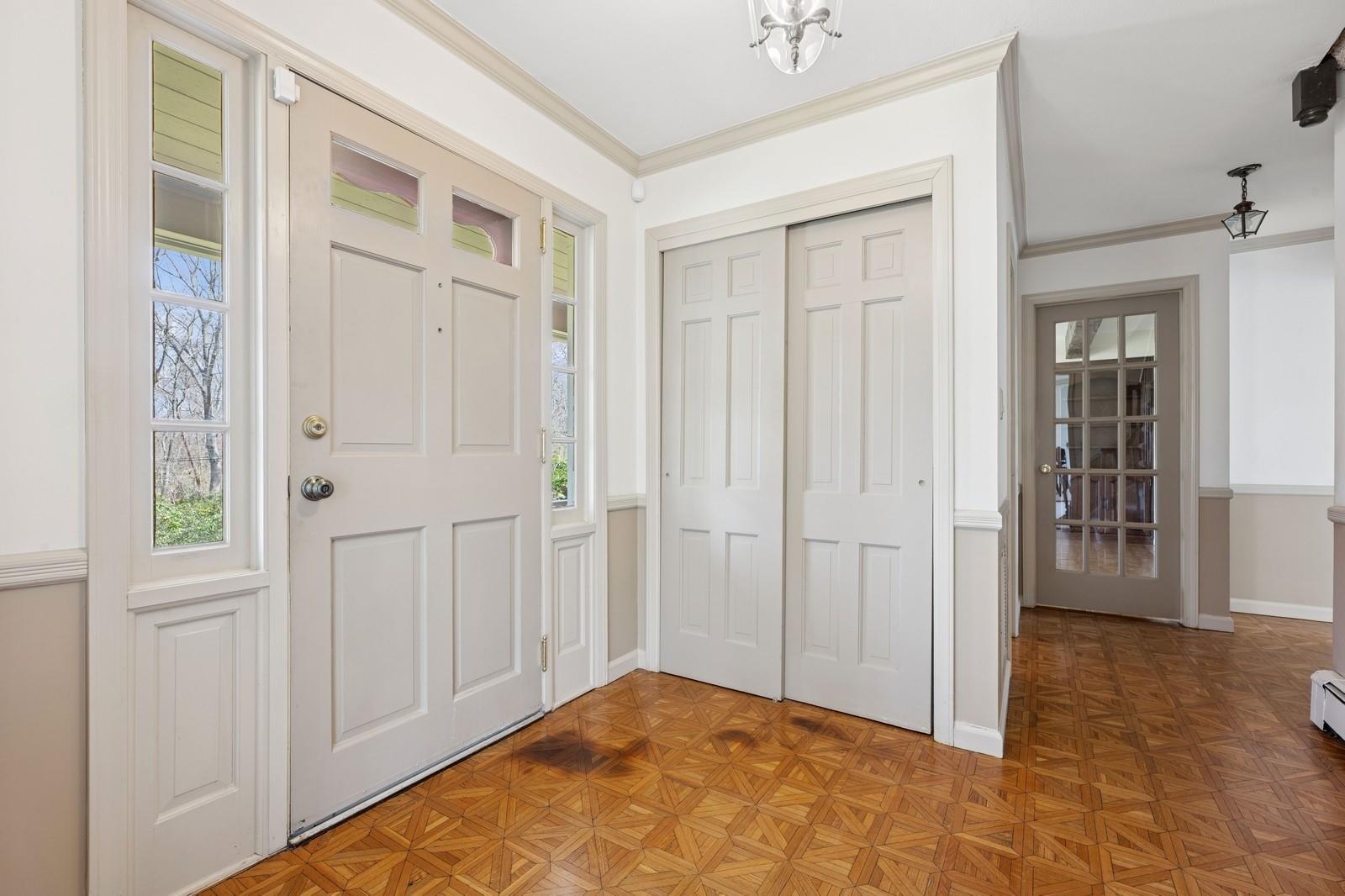 22 Druid Hill Road, Port Jefferson, New York image 7