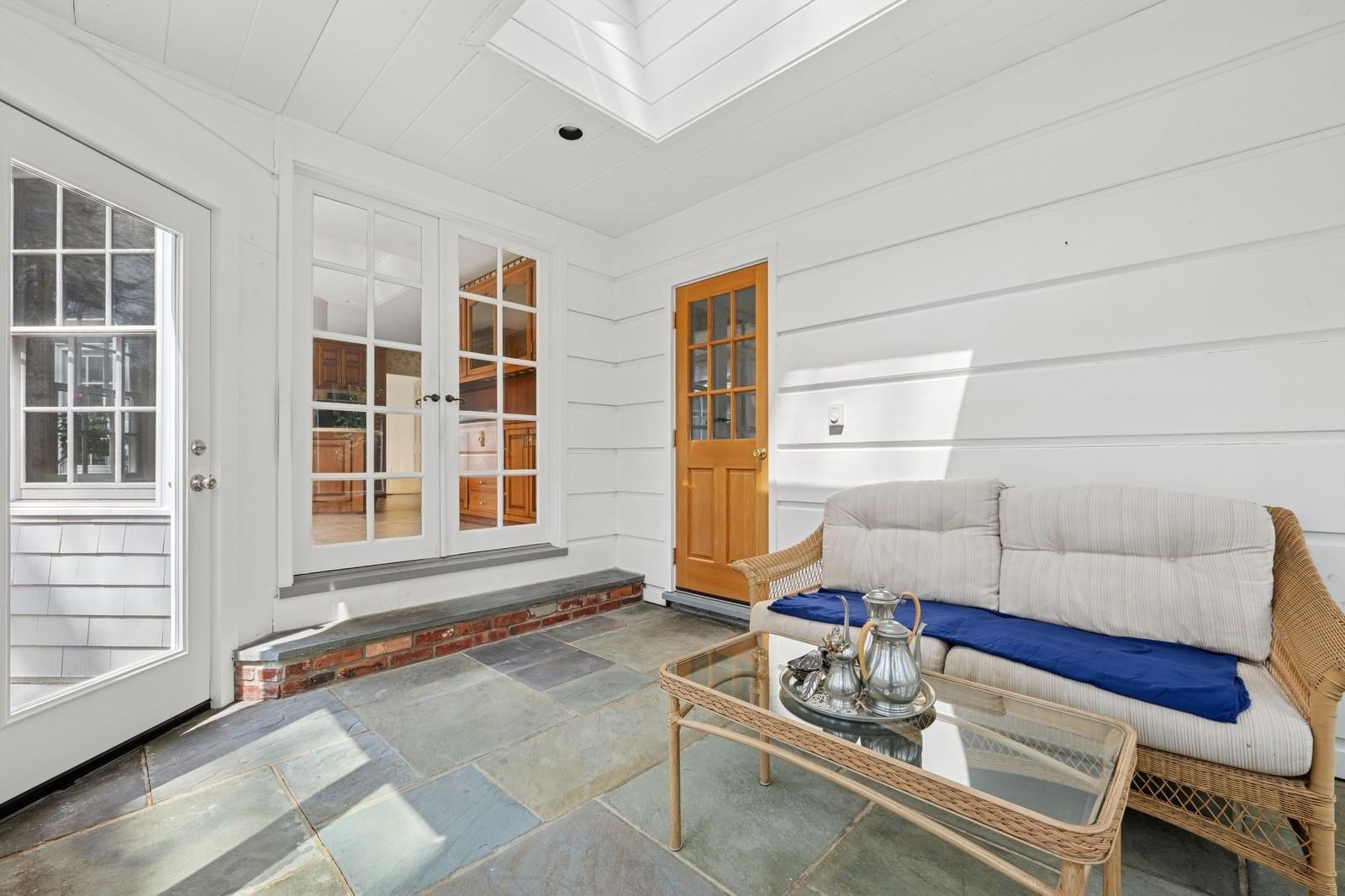 22 Druid Hill Road, Port Jefferson, New York image 24