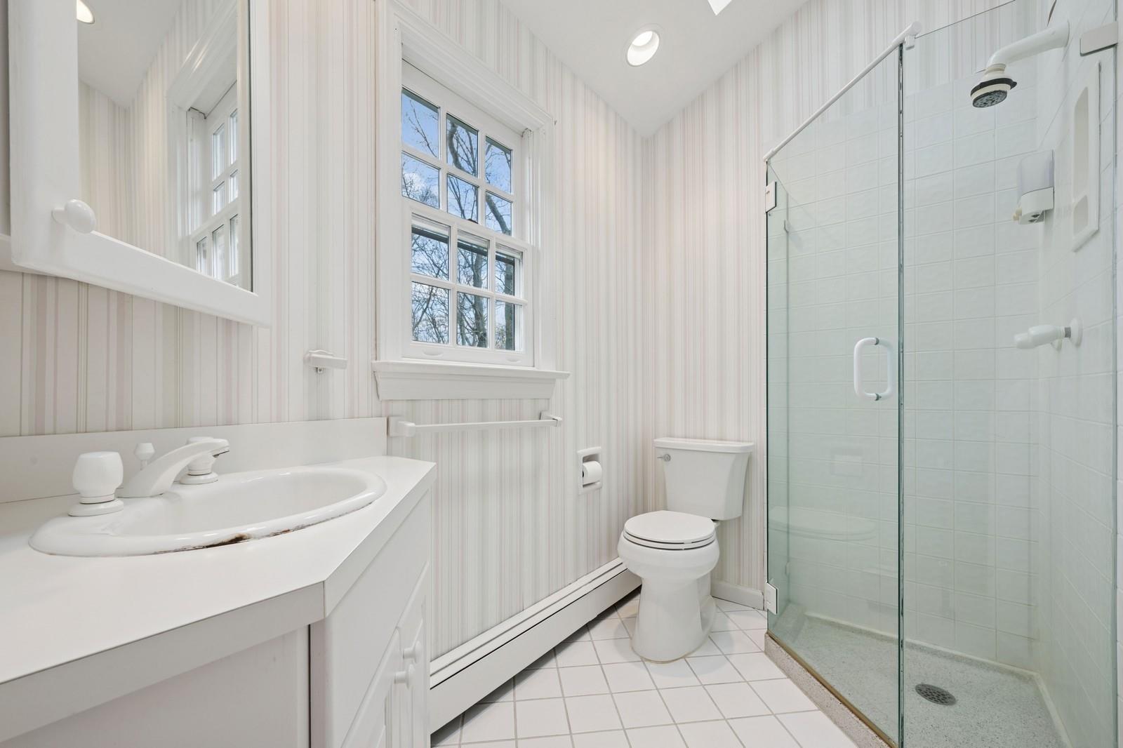 22 Druid Hill Road, Port Jefferson, New York image 21