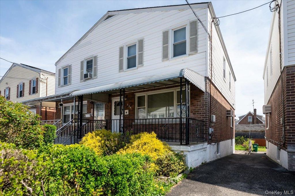 Photo of 338 Pennyfield Avenue, Bronx, NY 10465 (MLS # 990234)