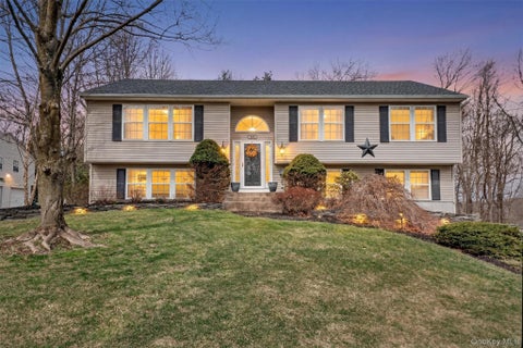 Homes For Sale - 123 Foxwood Drive<br/> Newburgh, NY 12550
