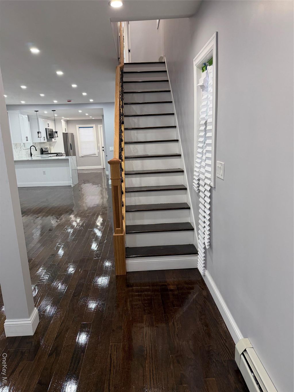 Photo of 22404 95th Avenue, Queens Village, NY 11429 (MLS # 953084)