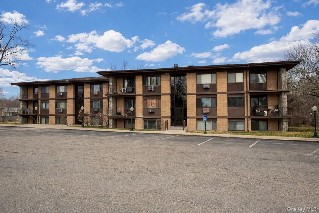 Photo of 10 Oakwood Terrace #88, New Windsor, NY 12553 (MLS # 949147)