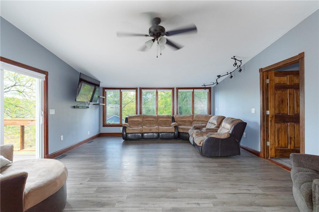 22 SW Walnut Grove Farm Road, Saugerties, New York image 11