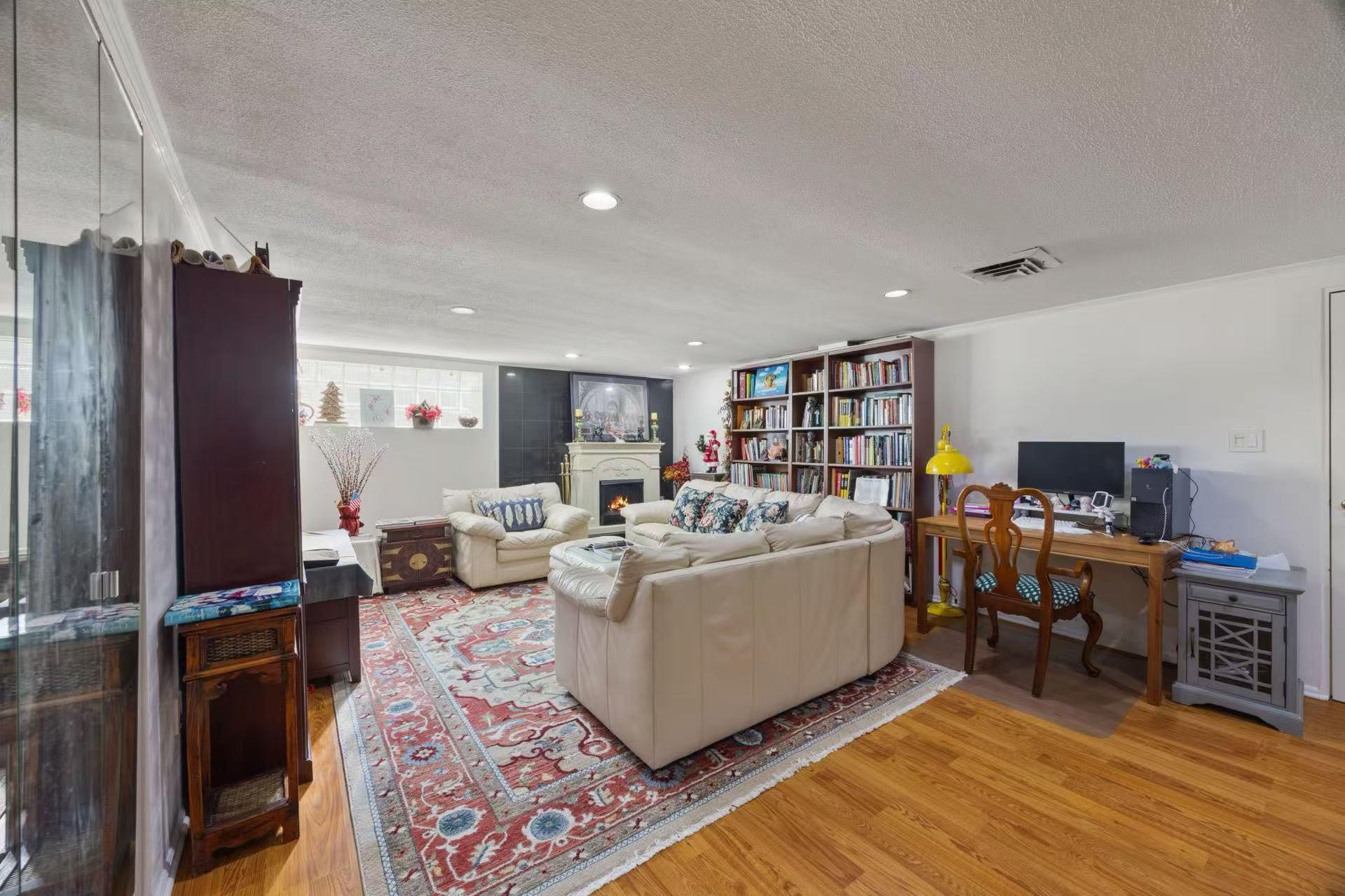 103 Birchwood Park, Jericho, New York image 23