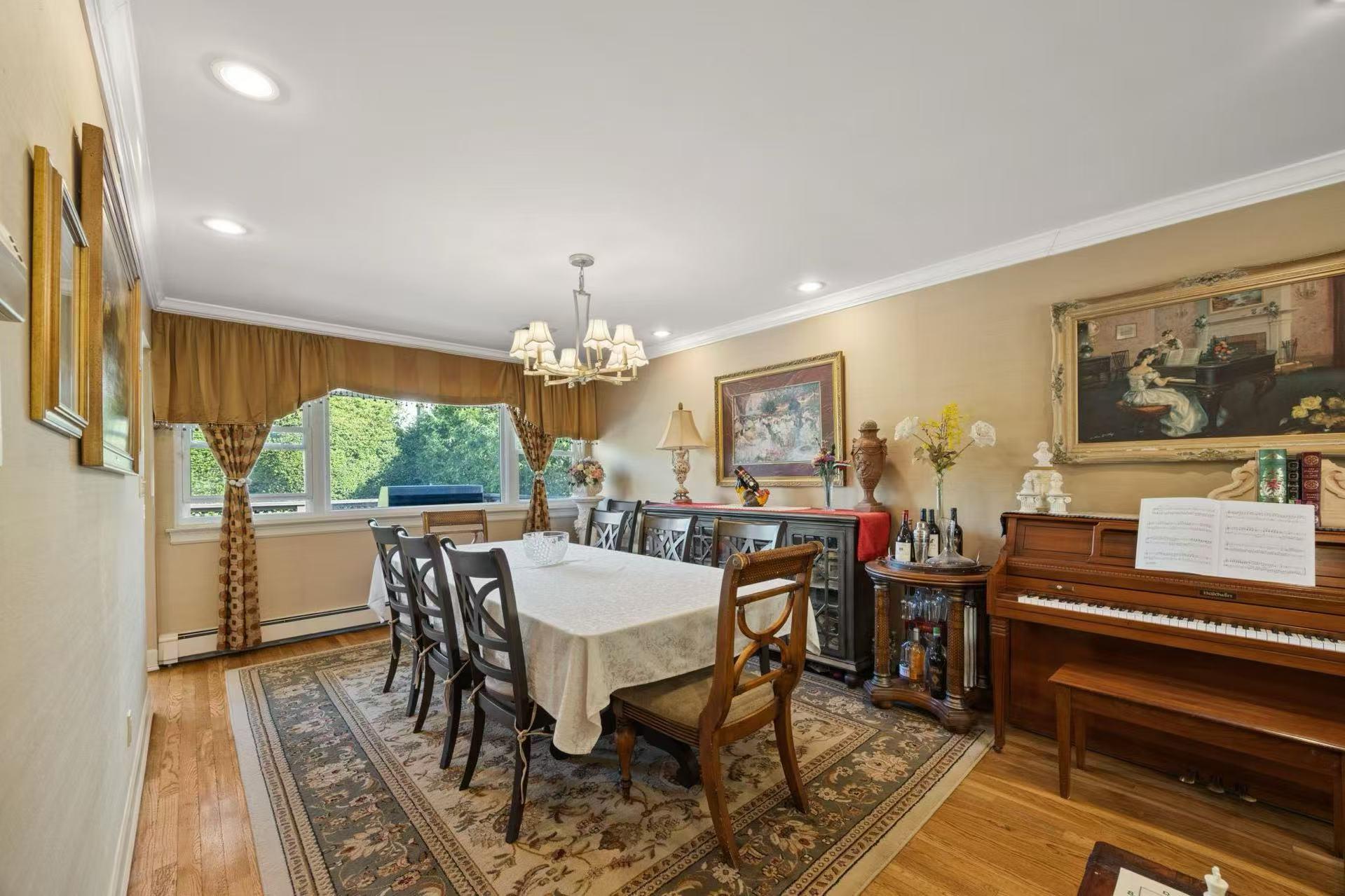103 Birchwood Park, Jericho, New York image 12