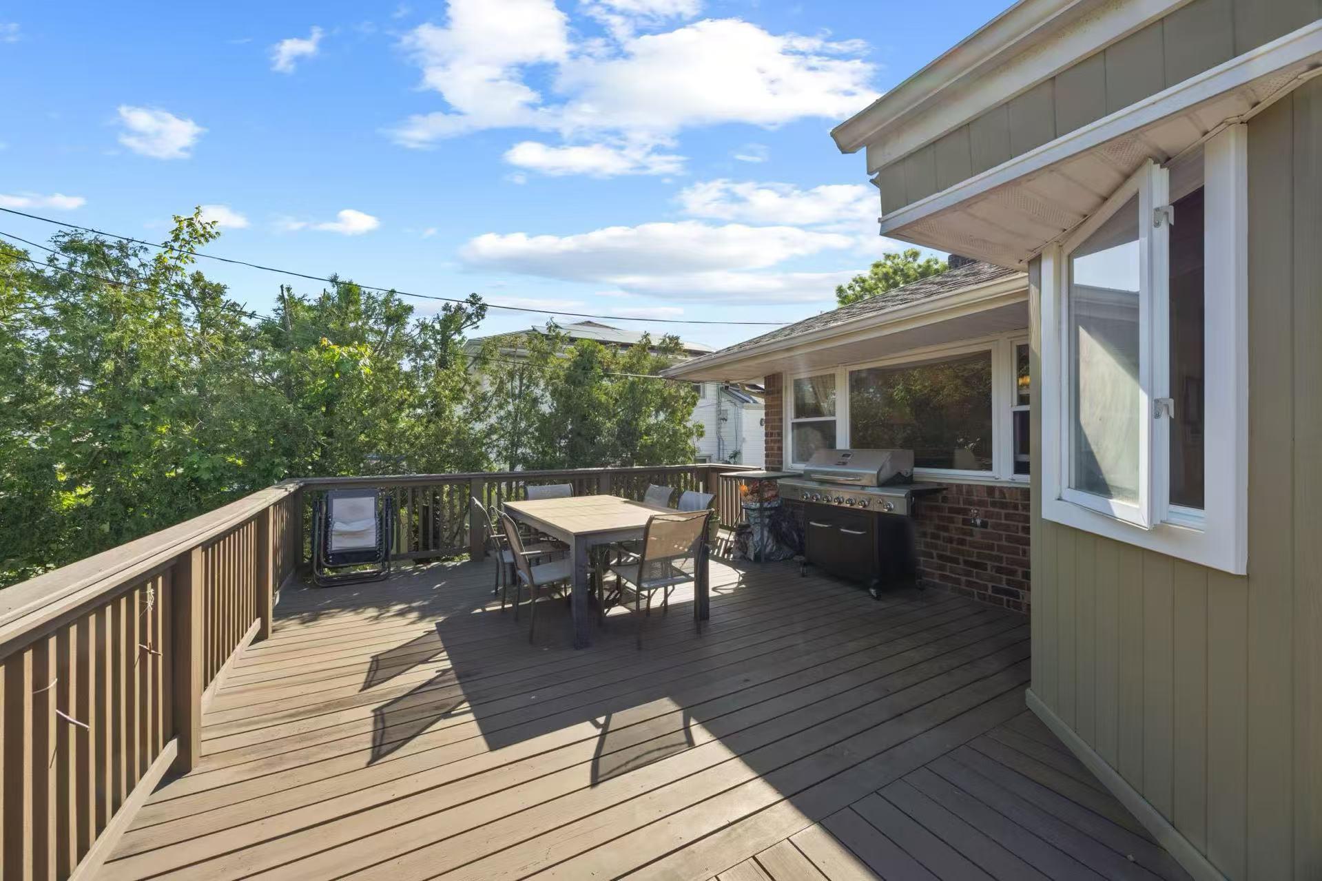 103 Birchwood Park, Jericho, New York image 25