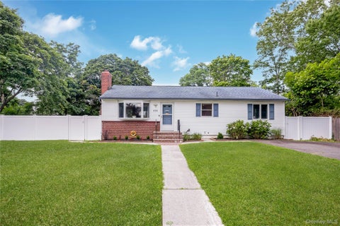 Photo of 522 Amsterdam Avenue, East Patchogue, NY 11772 (MLS # 1028985)
