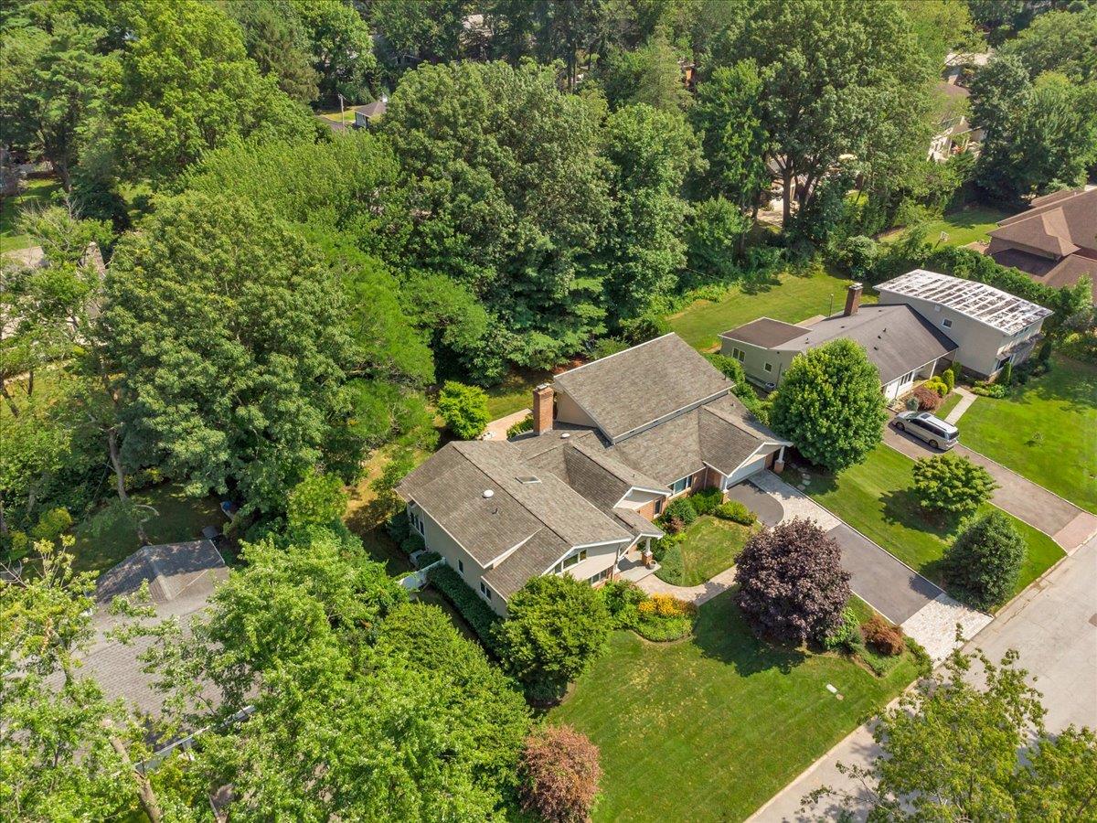 7 Fieldstone Lane, Great Neck, New York image 38