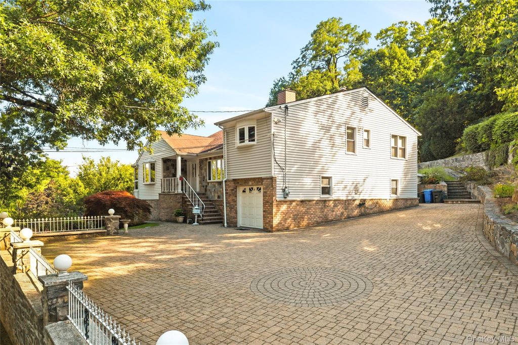 Photo of 81 Avondale Road, Yonkers, NY 10710 (MLS # 1024756)