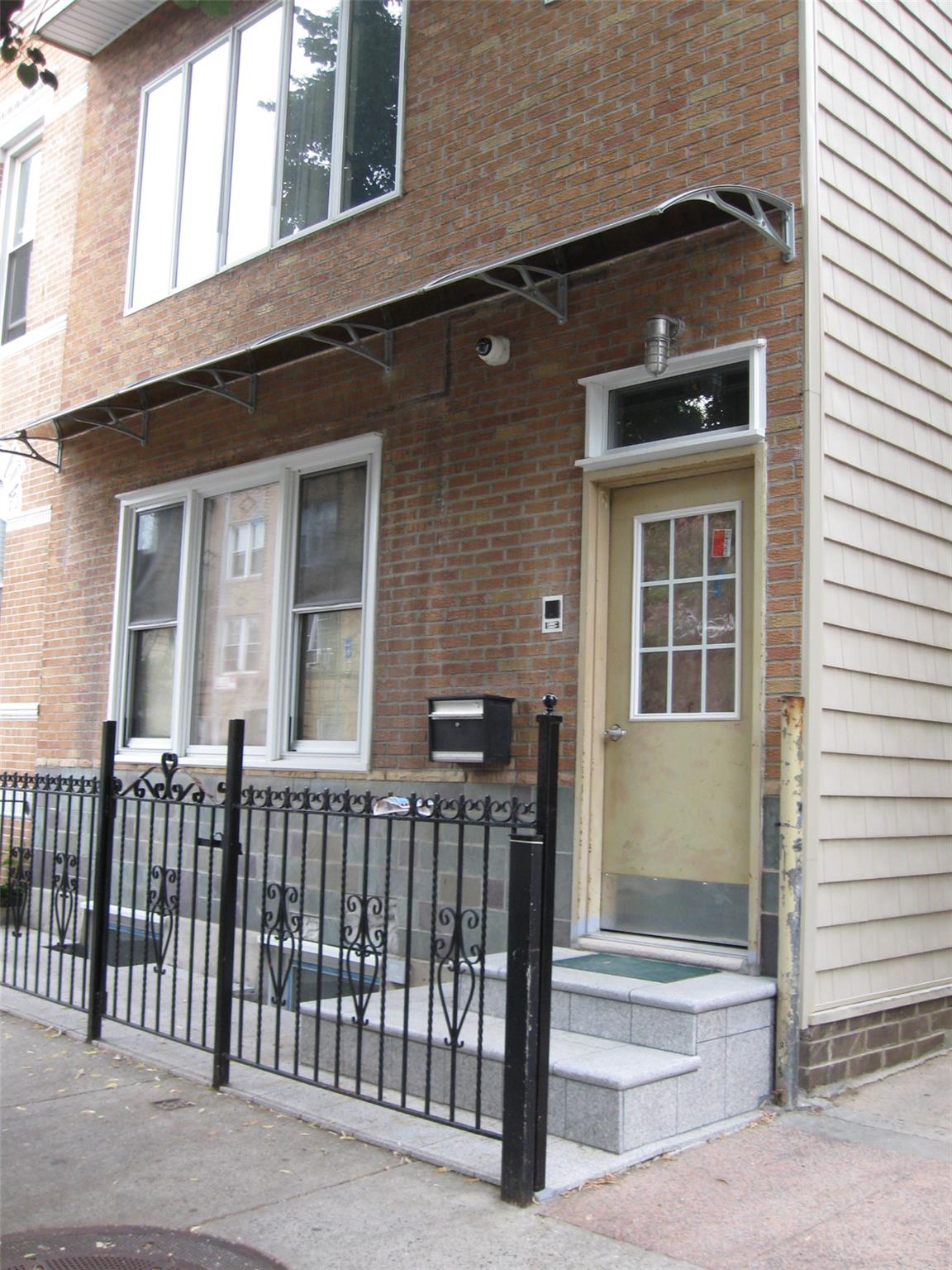 31-73 41 Street