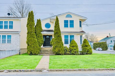 74 Bedford Avenue New Hyde Park NY 11040