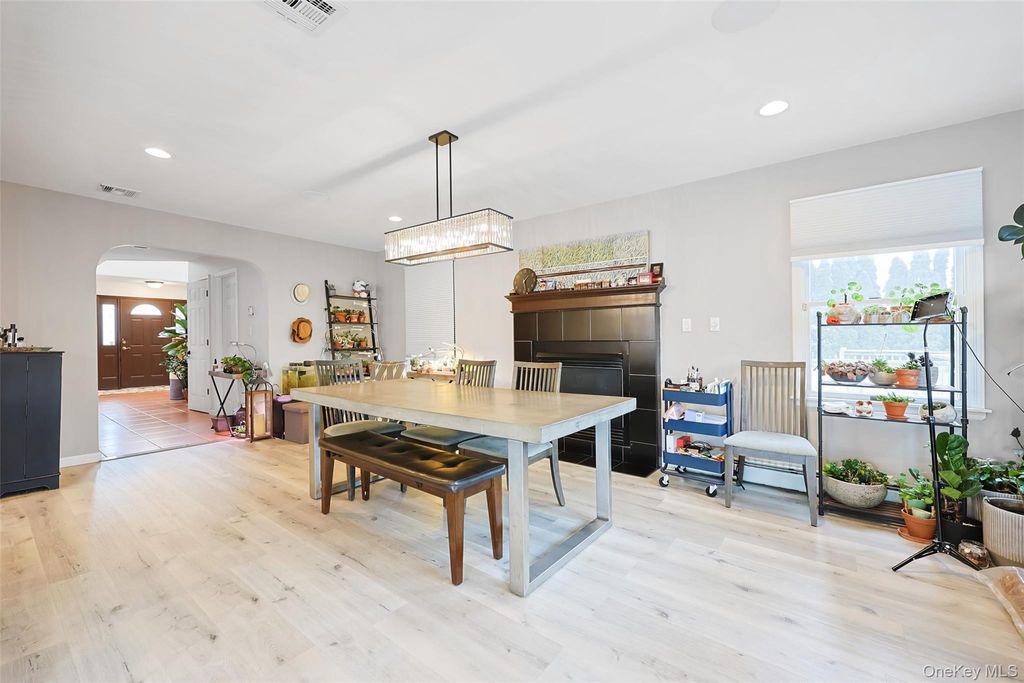 Photo of 74 Bedford Avenue, New Hyde Park, NY 11040 (MLS # 955253)