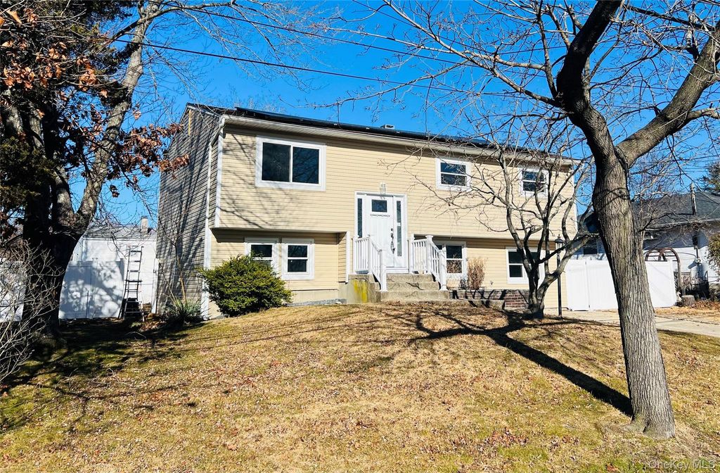 Photo of 125 Liberty Avenue, Selden, NY 11784 (MLS # 950956)