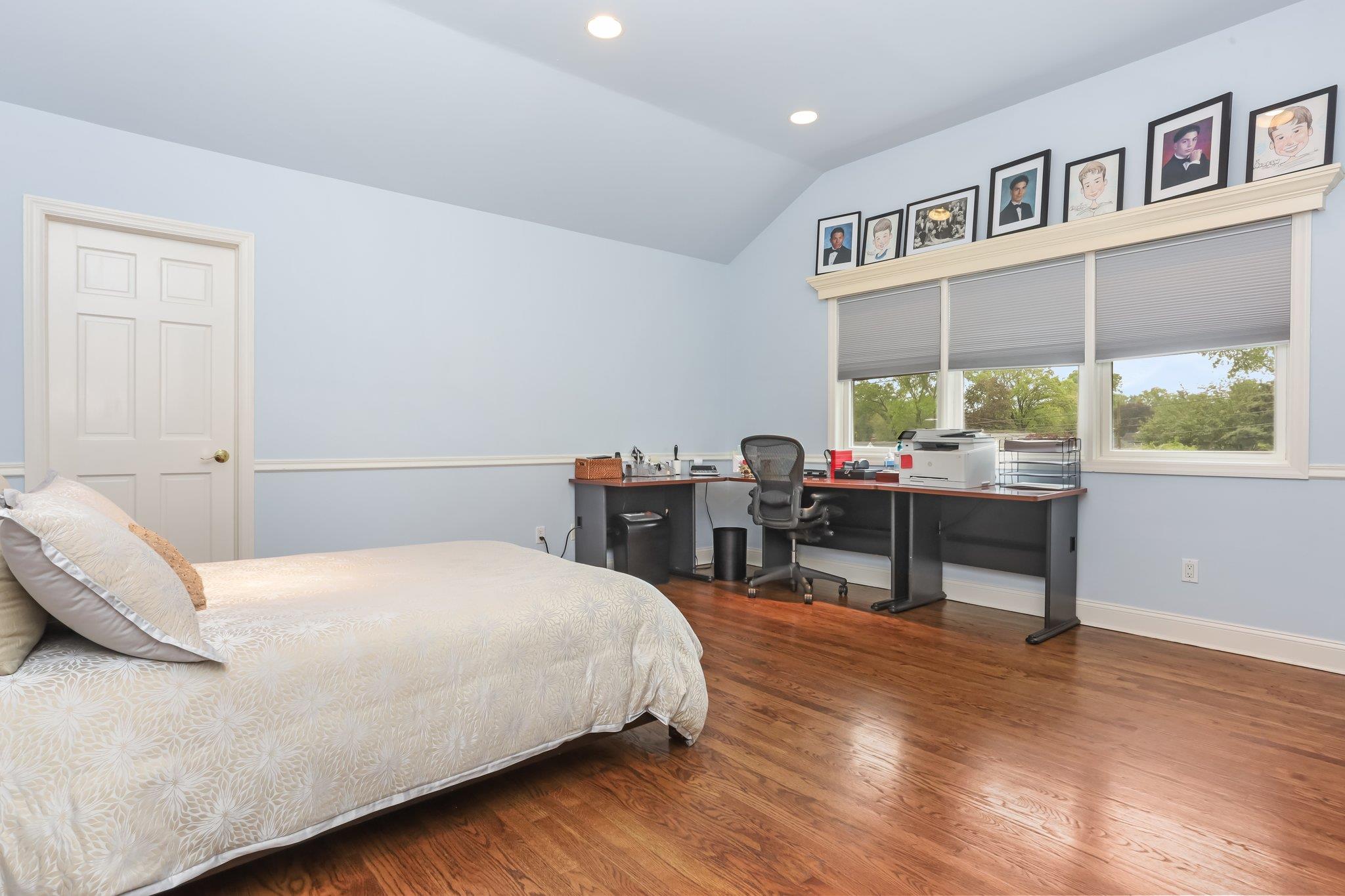 35 Rockwood Place, New Rochelle, New York image 21