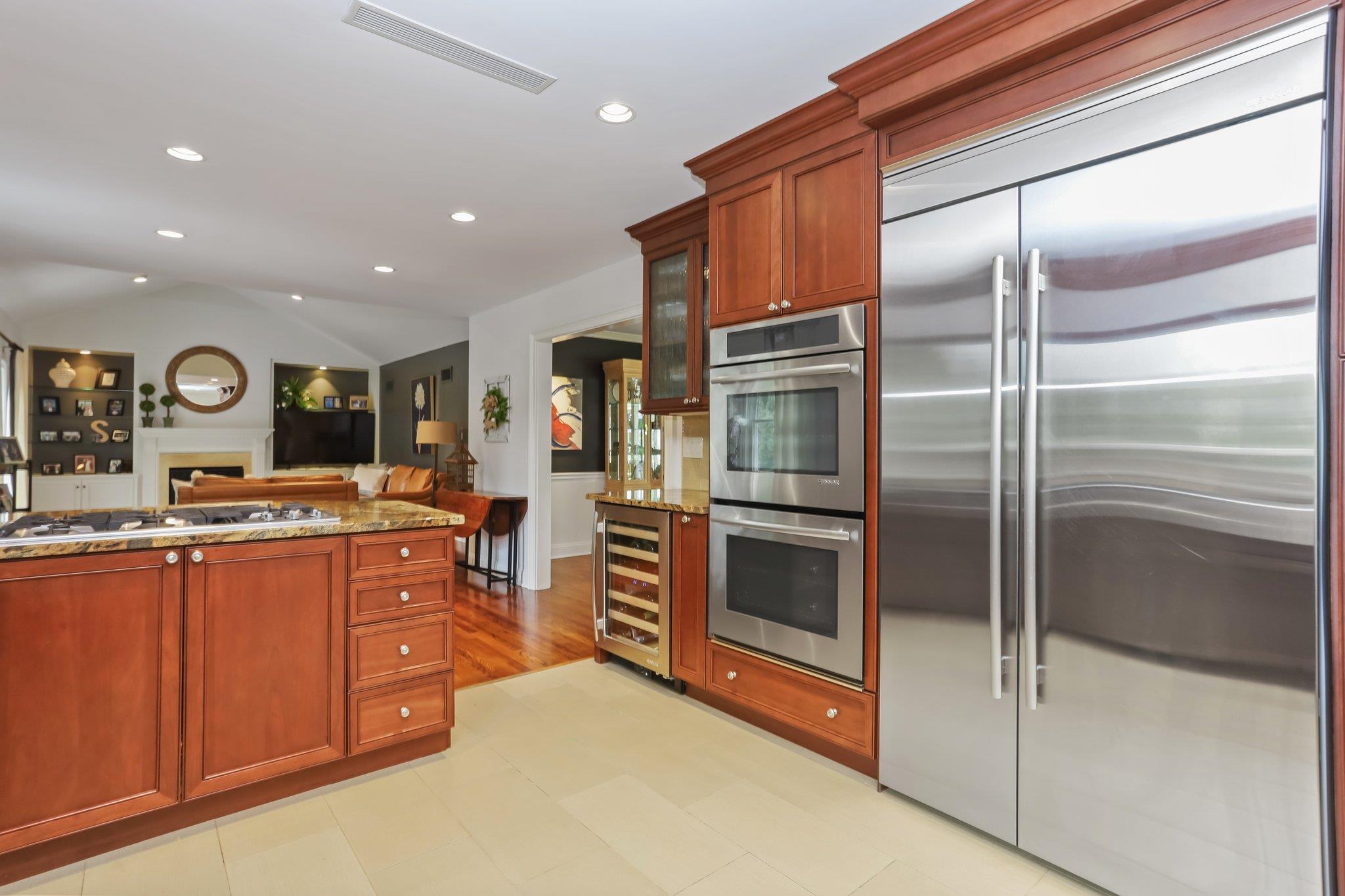 35 Rockwood Place, New Rochelle, New York image 9