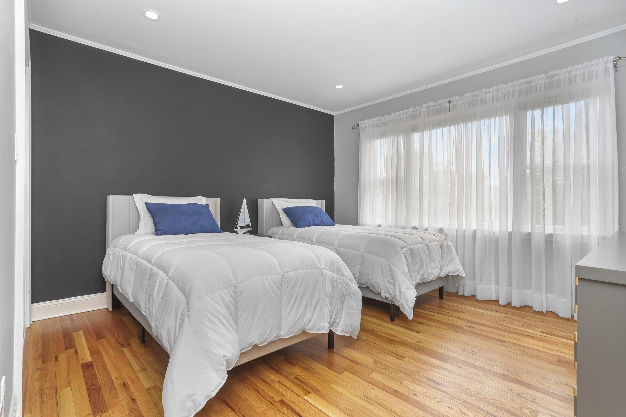 35 Rockwood Place, New Rochelle, New York image 23