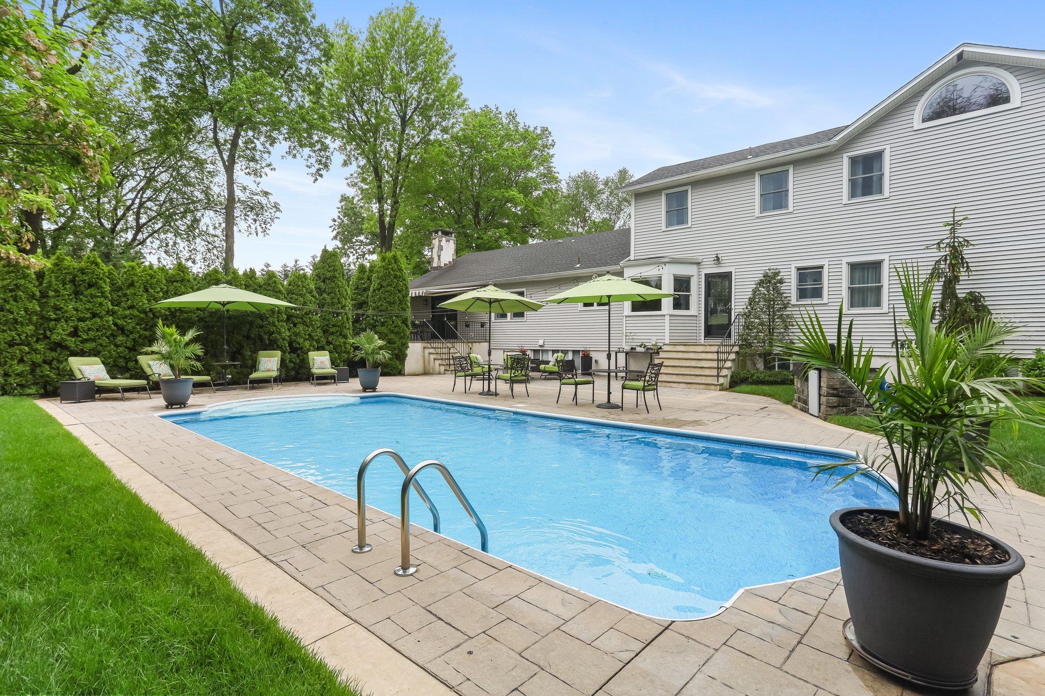 35 Rockwood Place, New Rochelle, New York image 30