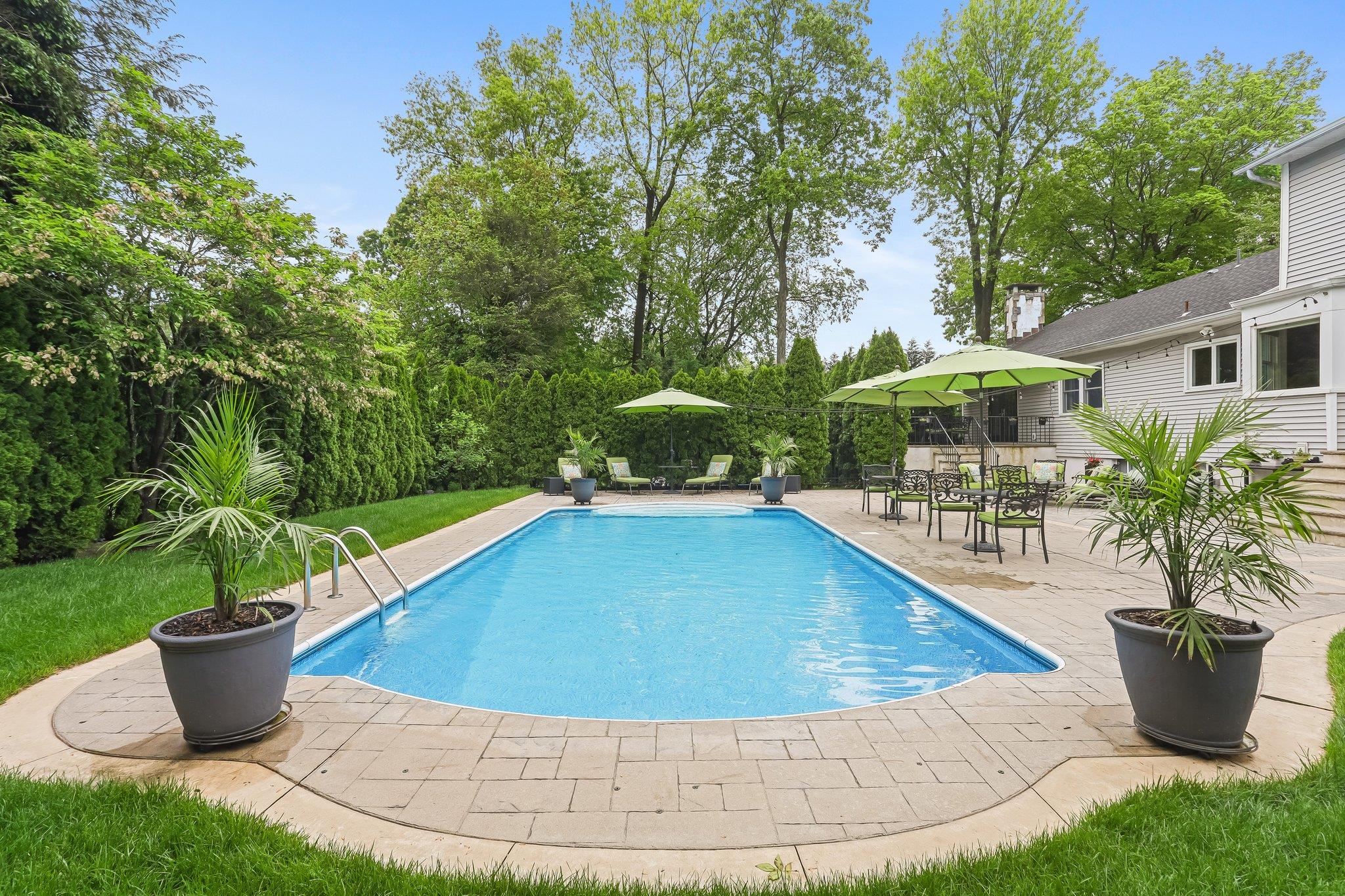 35 Rockwood Place, New Rochelle, New York image 31