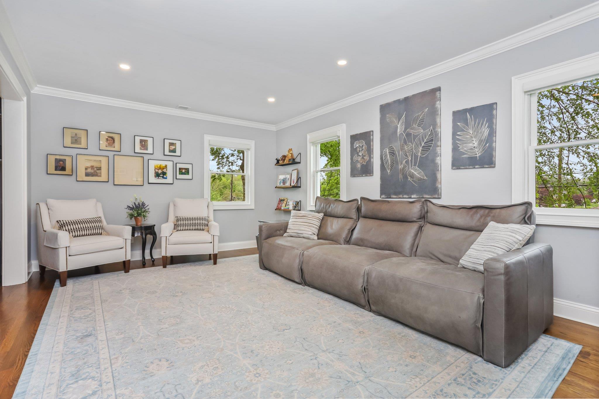35 Rockwood Place, New Rochelle, New York image 6