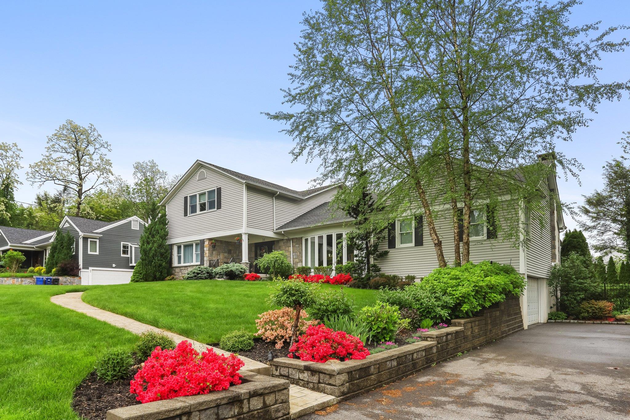 35 Rockwood Place, New Rochelle, New York image 35